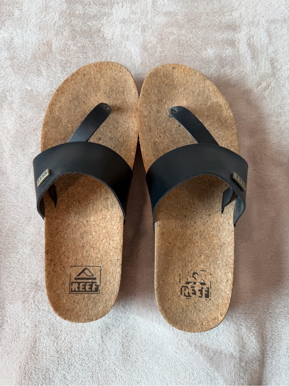 Reef Black Padded Cork Footbed Thong Slides size 7